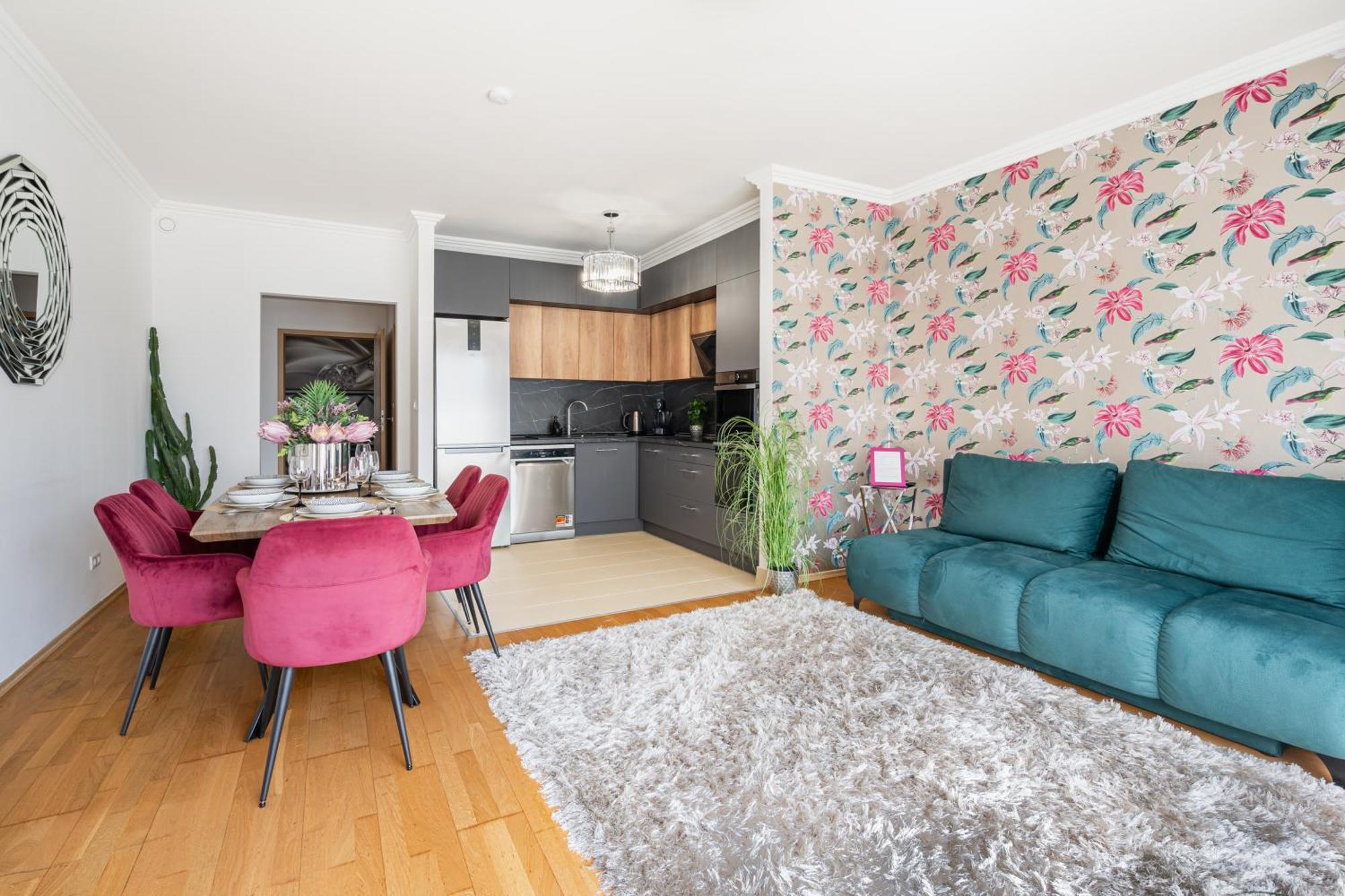 Penthouse Three Bedrooms, Three Balconies Apartment With Free Parking In Kiraly Street Budapest Exteriör bild